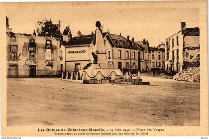 CPA Les Ruines de CHATEL-sur-MOSELLE-Place des Vosges (184806)