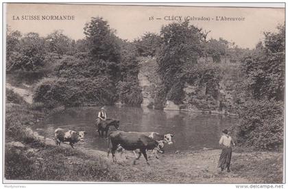 Calvados :  CLECY , Clécy :  vue,   l '  abreuvoir -  vache  -cheval