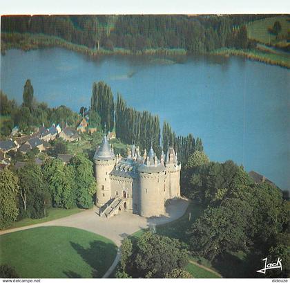 35 - Combourg - Le Château - Vue aérienne - CPM - Voir Scans Recto-Verso