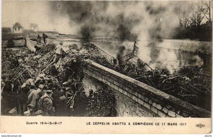 CPA Compiegne - Le Zeppelin Abattu a Compiegne - 1917 (1031761)