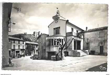 COMPS SUR ARTUBY - La place de la Mairie