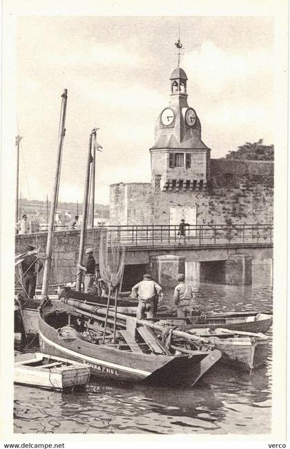 Carte POSTALE Ancienne de CONCARNEAU - Le Beffroi