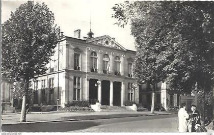 CPSM Courbevoie La Mairie