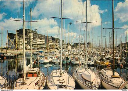 14 - Courseulles sur Mer - Le bassin des yachts - Bateaux - Flamme Postale de Courseulles sur Mer - CPM - Voir Scans Rec