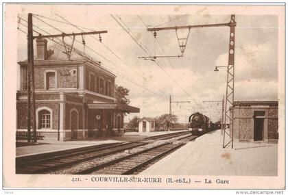 Carte Postale Ancienne de COURVILLE - La Gare