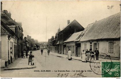 CPA CRIEL-sur-MER La Grande Rue. Le bout de la Ville (349245)