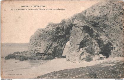 CPA Carte postale France Crozon Pointe de Dinan Arche des Grottes  début 1900  VM65092