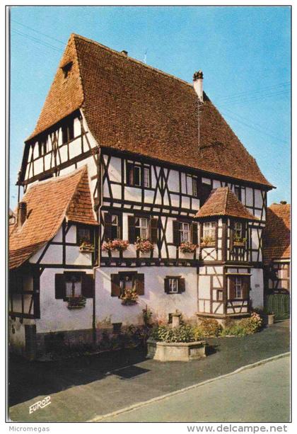 DAMBACH-la-VILLE - Vieille Maison Alsacienne