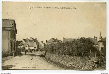 CPA - Carte Postale - France - Damgan - L'Entrée du Bourg et le Bureau de Poste - 1923 (D13528)