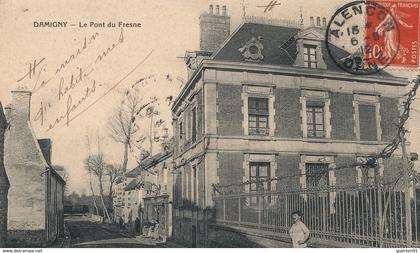 (CPA 61) DAMIGNY  /  Le Pont du Fresne -