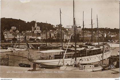 Deauville - Plage fleurie - Le Bassin des Yachts