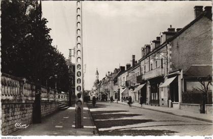 CPA DIGOIN - Avenue général de Gaulle (121802)