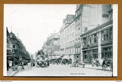 PARIS 06 : " RUE DE SEVRES "