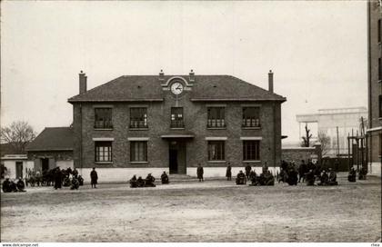 75 - PARIS - arrondissement 17 - Caserne Bessières - Infanterie - carte photo -