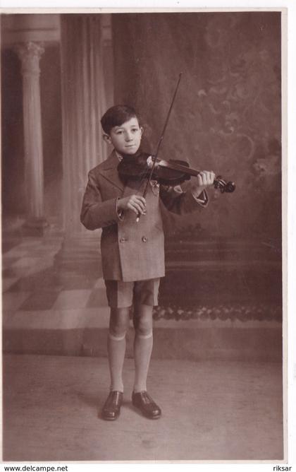 VIOLON(CARTE PHOTO) PARIS 20 em ARRONDISSEMENT