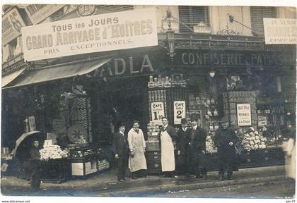 PARIS 11° , Carte Photo - Devanture de l'Epicerie SADLA