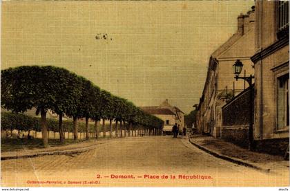 CPA DOMONT - Place de la Republique (107183)