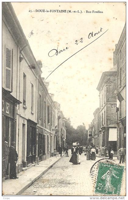 CPA Doué la Fontaine Rue Foullon