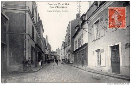 DOURDAN RUE D'ETAMPES COMMERCES