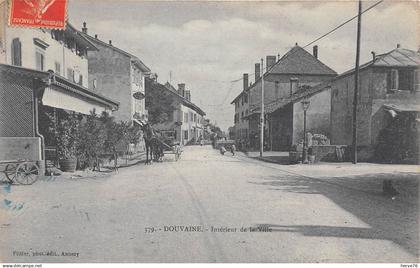 DOUVAINE - Intérieur de la Ville