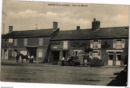 CPA Droue (Loir-et-Chr) - Place du Marché (208714)