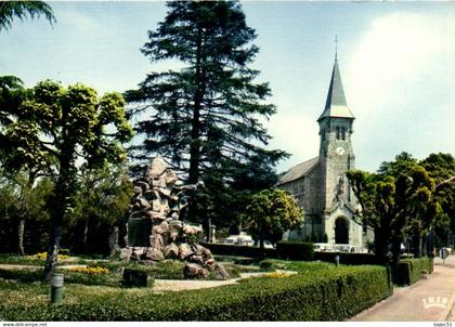 Dun le Palestel - l'église et le square