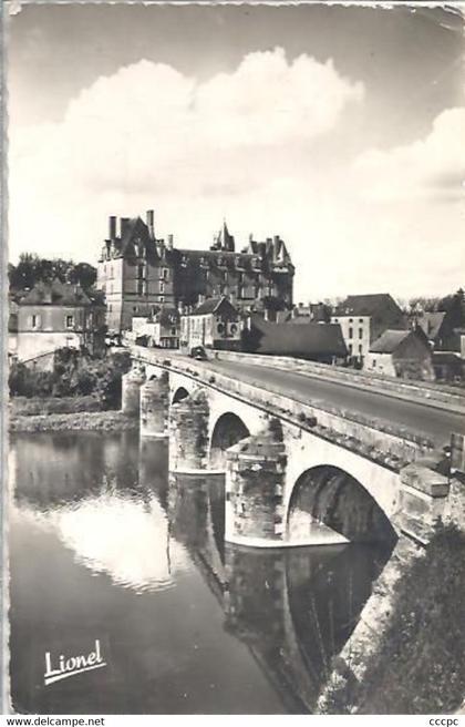 CPSM Durtal Le pont sur le Loir et le Château