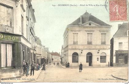 CPA Ecommoy Hôtel de ville et Rue Carnot