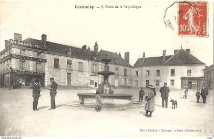 CPA Ecommoy Place de la République