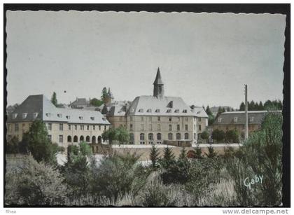 19 Égletons 3 - EGLETONS (Corrèze) Groupe Scolaire Albert-Thomas exterieur ecole alber  D19D  K19073K  C19073C RH015115