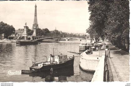 POSTAL   PARIS  -FRANCIA  - LES QUAIS DE LA SEINE VERS LE PONT ALEXANDRE III