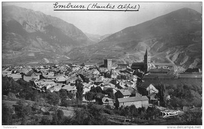 CPSM 05 EMBRUN VUE GENERALE 1952