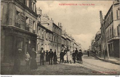 CPA EQUEURDREVILLE Rue de la Paix (809749)