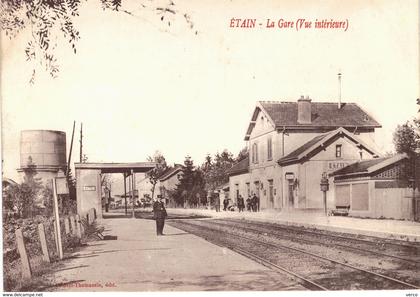 Carte postale ancienne de GARE : ETAIN