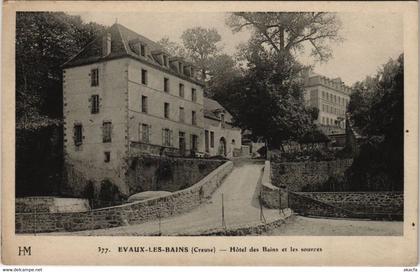 CPA Evaux les Bains Hotel des Bains et les sources FRANCE (1050315)