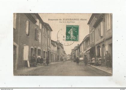 SOUVENIR DE FLEURANCE (GERS) RUE DE LA REPUBLIQUE (COMMERCES ET BELLE ANIMATION) 1910