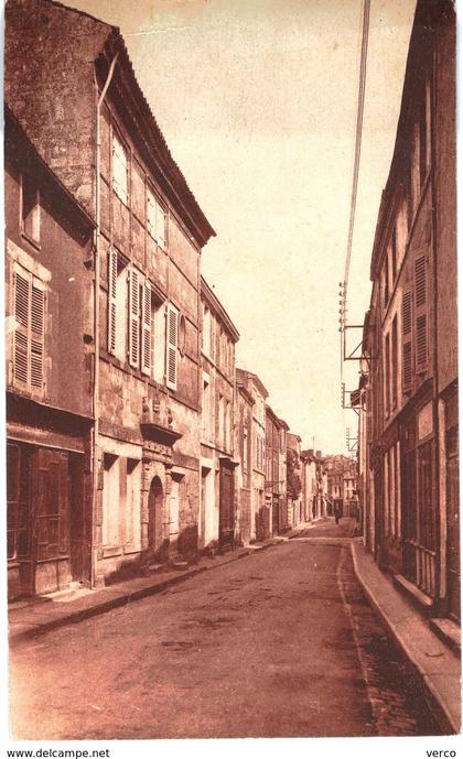 Carte POSTALE Ancienne de   FONTENAY le COMTE - Rue des loges