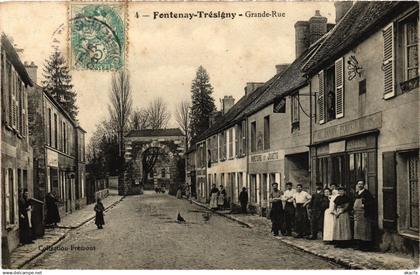 CPA Fontenay-Trésigny Grande Rue (1391875)