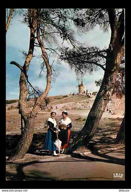 13 - Fontvieille - Le Moulin de Daudet - Folklore - CPM - Voir Scans Recto-Verso