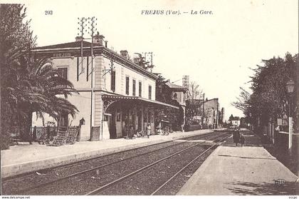 CPA Fréjus La Gare