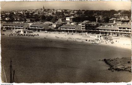 CPA FRÉJUS-Plage - Au fond FRÉJUS (106633)