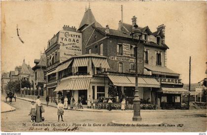 CPA GARCHES - Place de la Gare et Boulevard de la Station (987075)