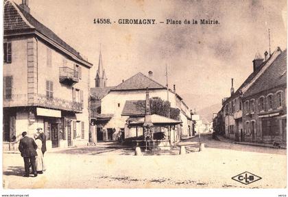 Carte POSTALE Ancienne de GIROMAGNY - Place de la Mairie