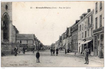 GRANDVILLIERS RUE DE CALAIS ANIMEE