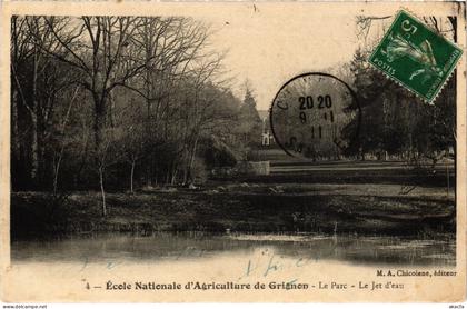 CPA THIVERVAL-GRIGNON Ecole Nationale d'Agriculture (1386385)