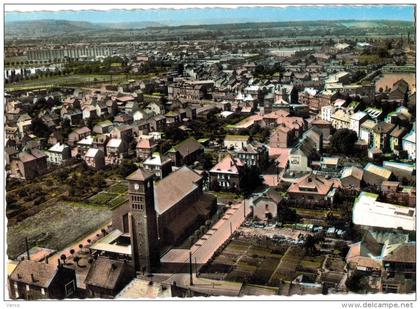 Carte Postale Ancienne de HAGONDANGE-L'église et vue générale