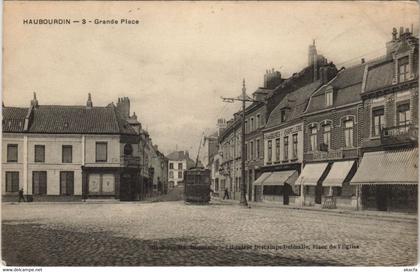 CPA HAUBOURDIN - Grande Place (136205)