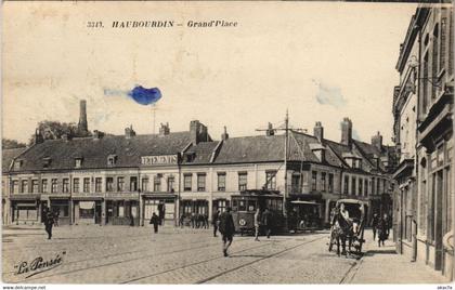 CPA HAUBOURDIN - Grande Place (136207)