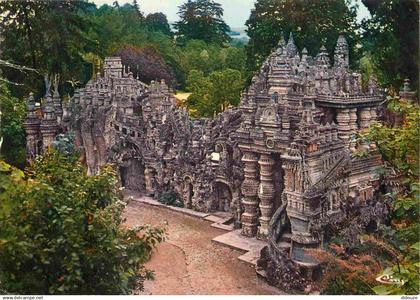 26 - Hauterives -  Le Palais Idéal - Oeuvre du facteur Ferdinand Cheval - CPM - Voir Scans Recto-Verso