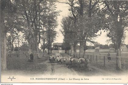 CPA Henrichemont Le Champ de Foire